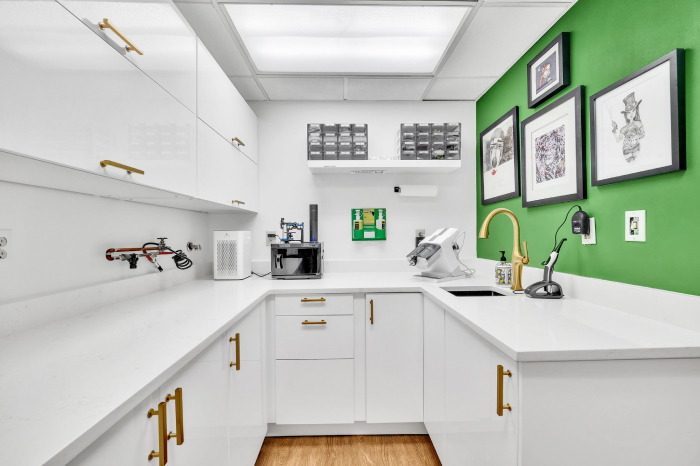 Image office gallery